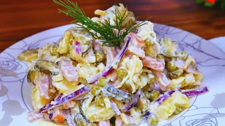 Салат "Німецький" — 200 г ковбаси та 5 маринованих  огірків - 285x160