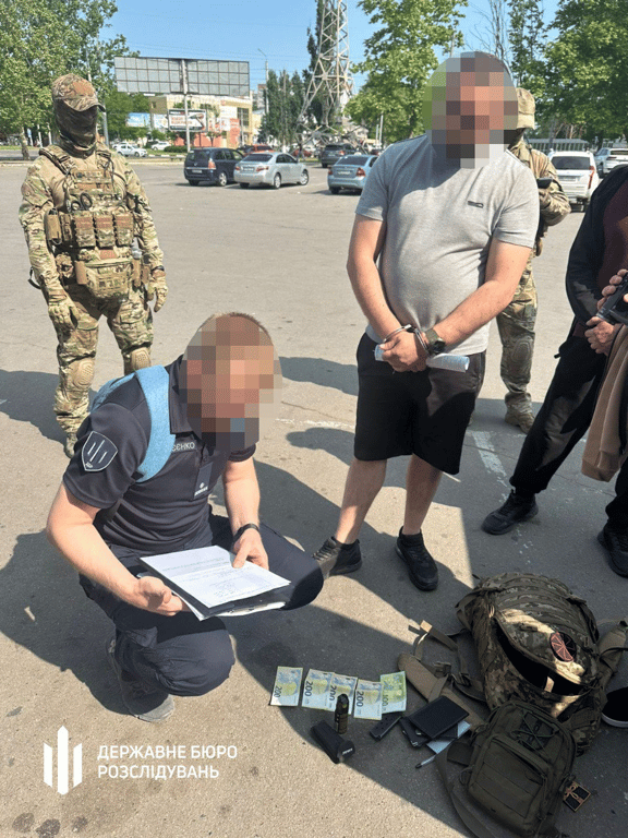 Військові на Миколаївщині вимагали гроші за повернення із СЗЧ - фото 1