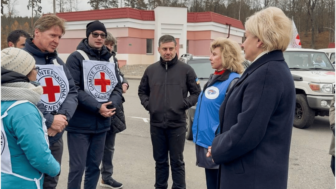 Лубинец встретился с Москальковой и обменялся списками военнопленных