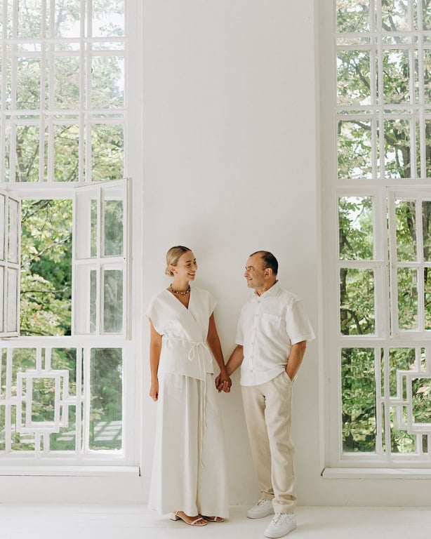 Для счастья немного нужно - жена Виктора Павлика тронула свадебными кадрами - фото 1