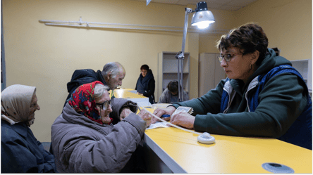 Пенсию уменьшат на 20% — кто получит меньше денег в декабре - 285x160