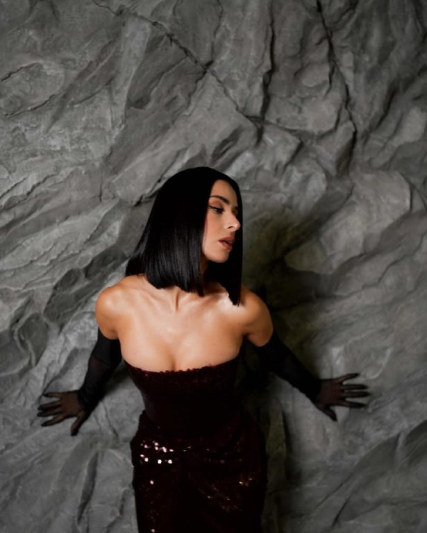 39-річна Злата Огнєвіч похизувалася принадами