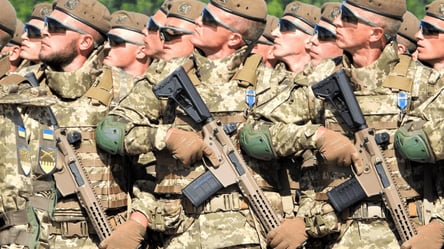В Украине заработает новая система доплат для военных: принят закон - 285x160