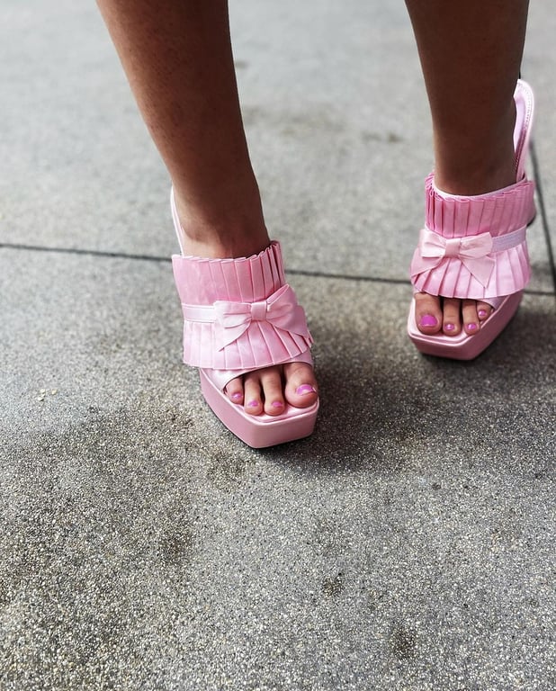 Геллі Беррі з дорослою донькою та коханим влаштувала Барбі-вечірку - фото 3