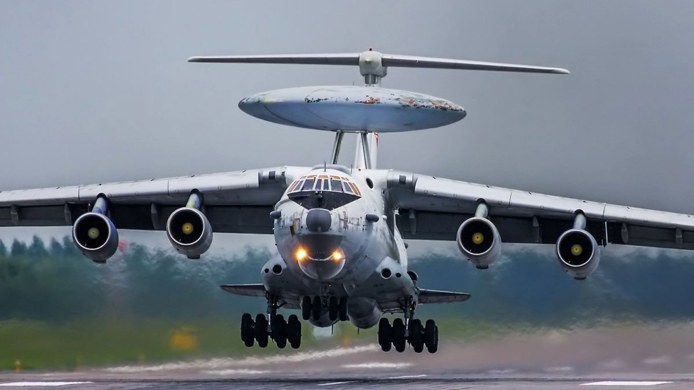 В Беларусь прилетел российский боевой самолет
