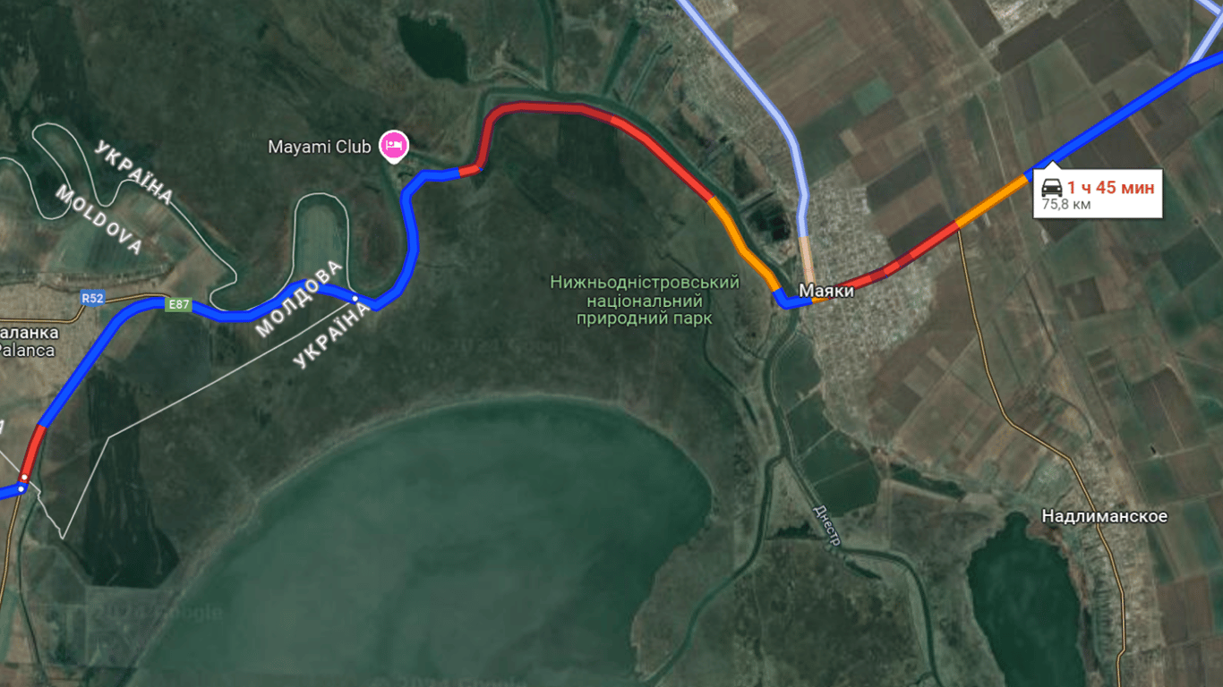 Затор на 12 кілометрів — на міжнародній трасі Одеса — Рені сильно ускладнено рух