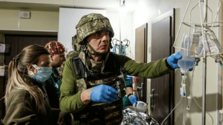 "Азов" пропонує роботу бойовим медикам — скільки платять - 285x160