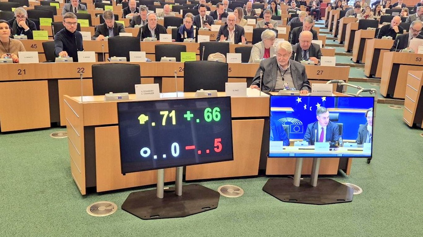 Комитеты Европарламента поддержали выделение Украине 50 млрд евро
