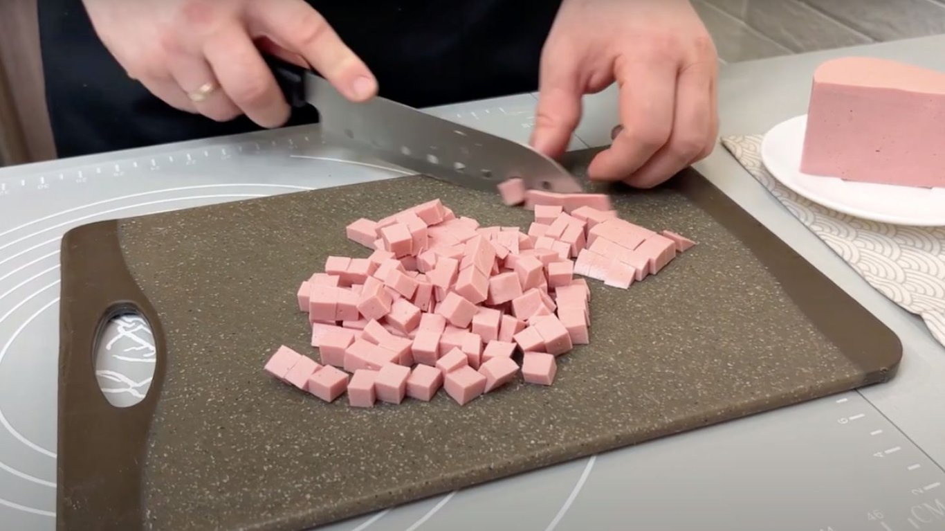 приготовление завтрака из слоеного теста