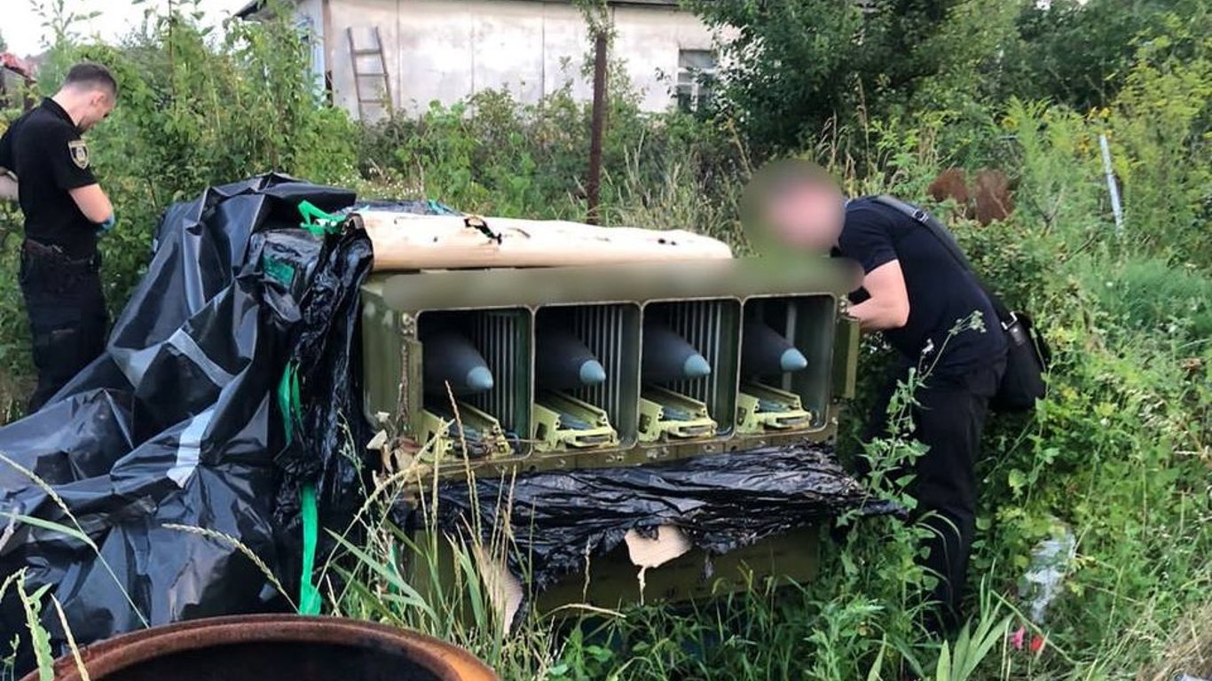 На Київщині двоє чоловіків понад рік зберігали російський ракетний комплекс