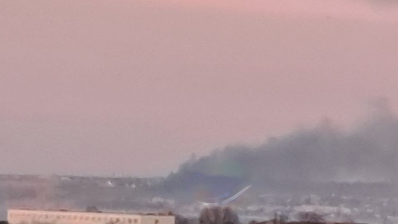 На кримському аеродромі сталася масштабна пожежа — що відомо