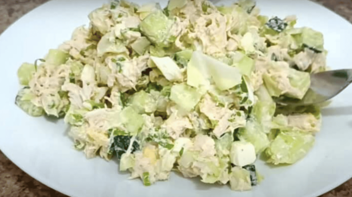 смачний салат з молодою капустою під шашлик 