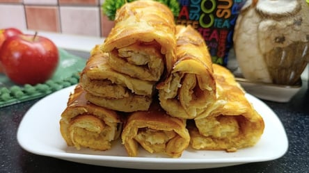 Яблучні млинці з духовки на сніданок — новий простий рецепт - 285x160