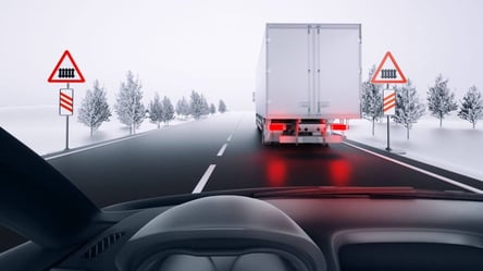 Тест ПДР — чи дозволений обгін вантажівки - 285x160