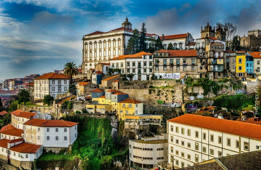 Топ-4 країни для українок, які подорожують наодинці - фото 1