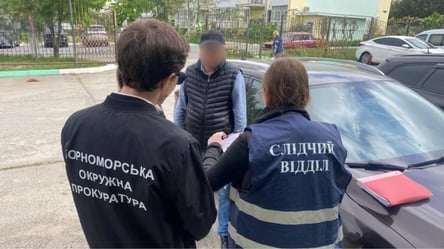 На Одесчине чиновник насчитал себе 900 тыс премий и надбавок - 285x160
