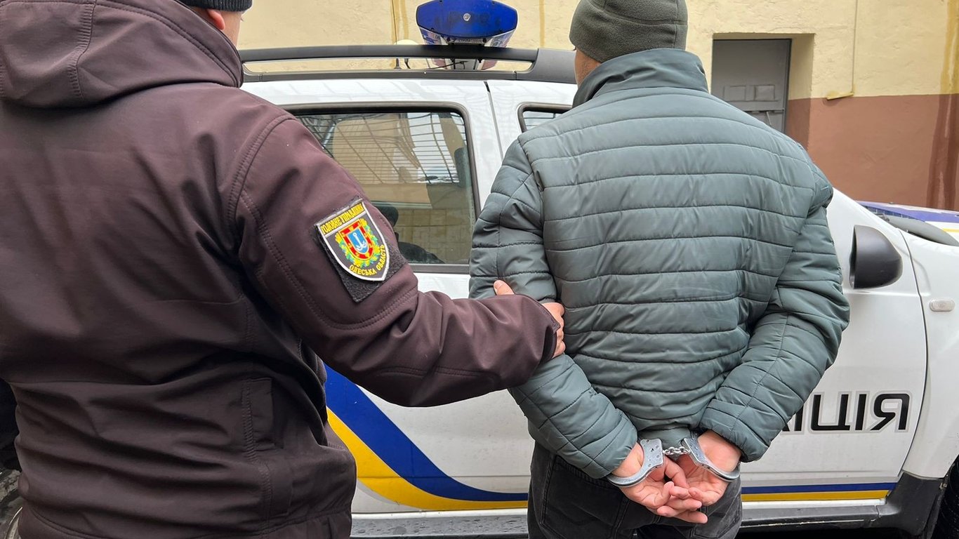 "Покарав" за крадіжку грошей — в Одесі охоронець вбив чоловіка