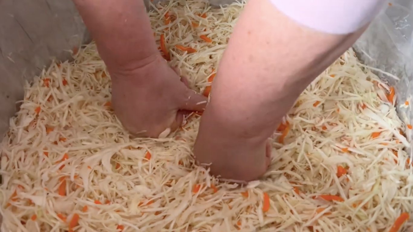 простий класичний рецепт квашеної капусти