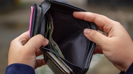 Виїзд з України — яку мінімальну суму треба показати на кордоні - 285x160