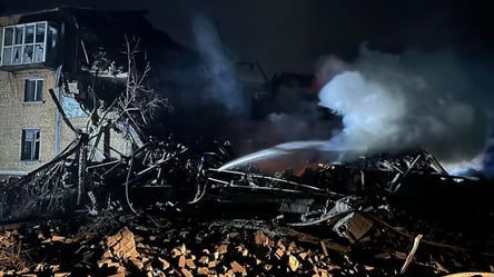 В Новогродовке не прекращается разбор завалов, найдены остатки погибших - 285x160