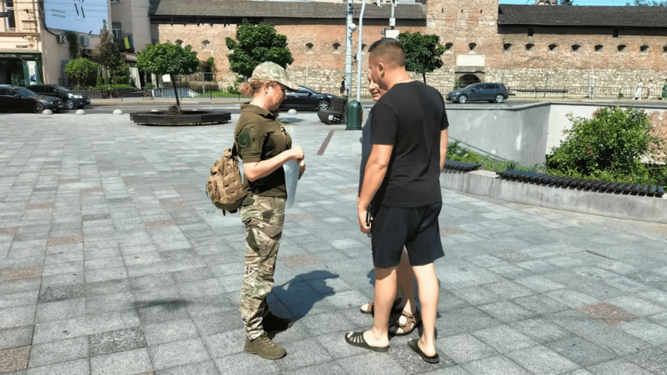 У Сумській області чоловіка засудили до трьох років позбавлення волі за ухилення від служби