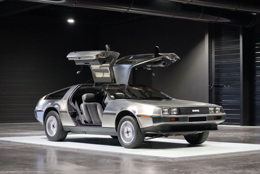 Британцы возродили DeLorean DMC-12 - культовое авто из фильма "Назад в будущее" - фото 1