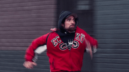 Одна ніч, щоб вижити — шалений трилер із Робертом Паттінсоном - 285x160