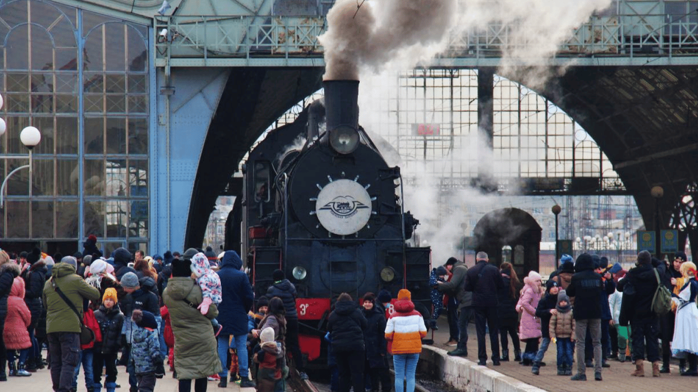 Казковий поїзд зі Львова – як курсуватиме
