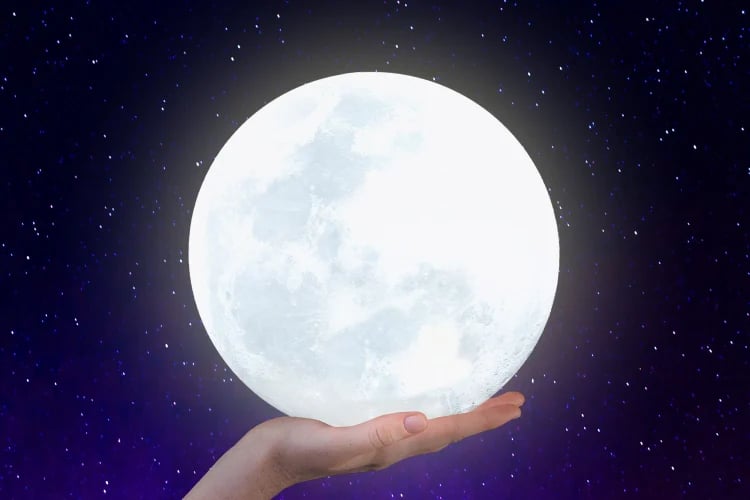 Как Луна влияет на состояние волос