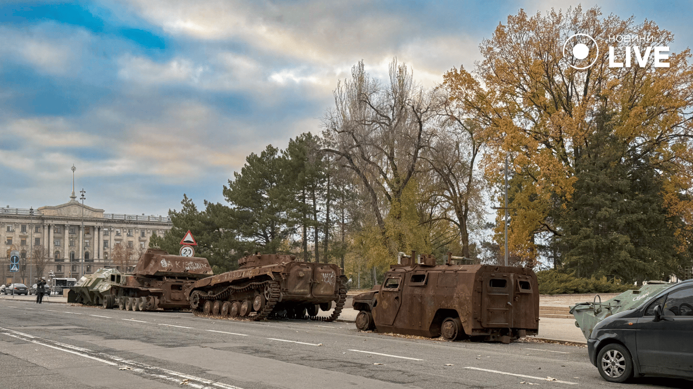 Разбита российская техника в Николаеве. Фото: Новости.LIVE/ Юлия Браславская