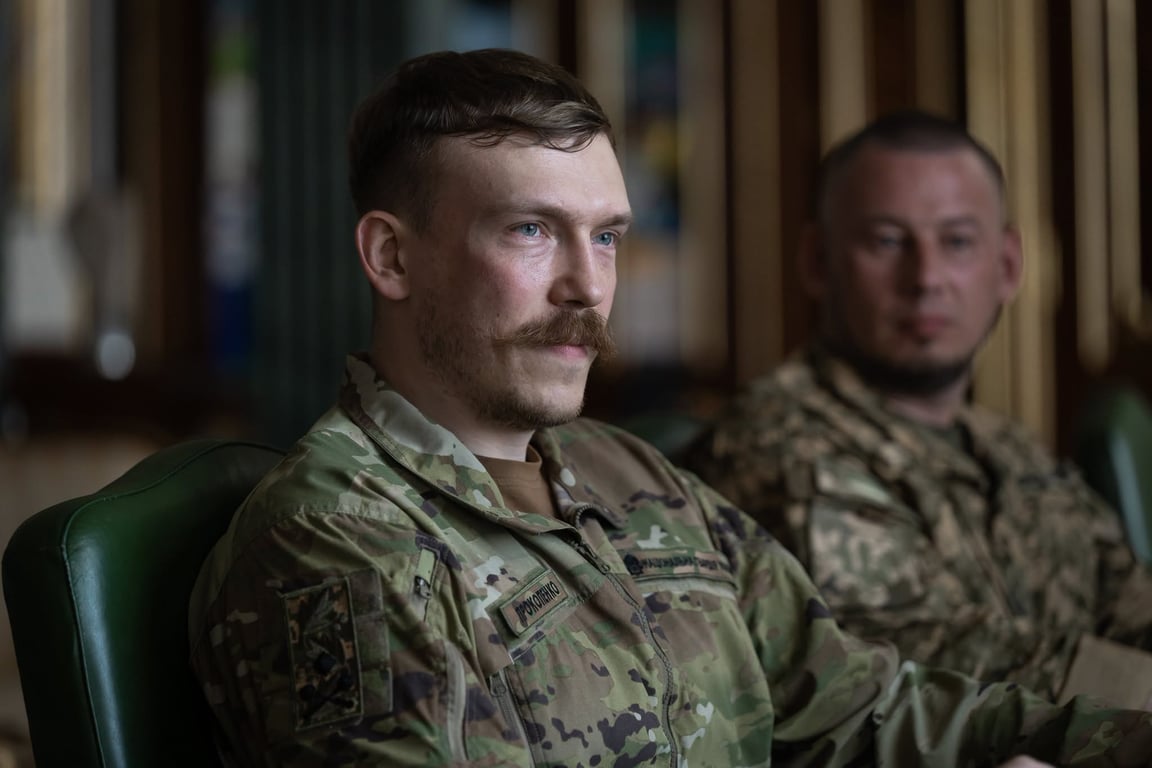 Зеленський обговорив із Прокопенком зміни у стратегії захисту України - фото 2