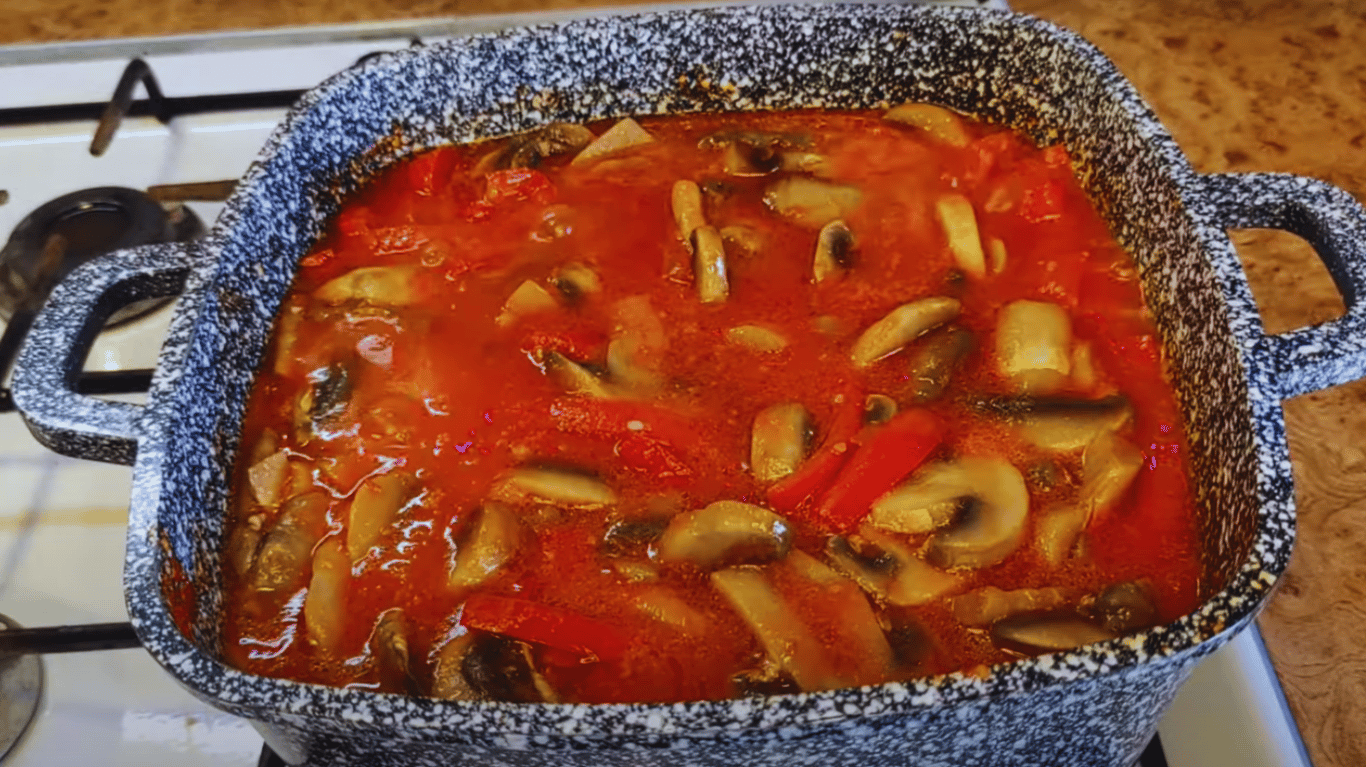 салат на зиму з печерицями та помідорами