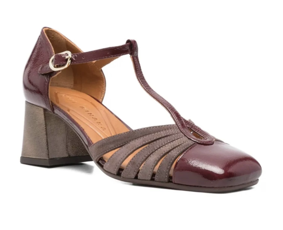 Туфлі з ремінцем як символ елегантності