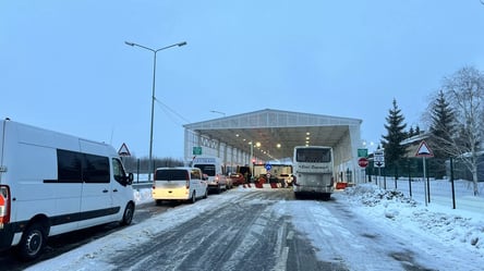 Пробки на границе — на трассе Одесса — Рени сильно затруднено движение транспорта - 285x160