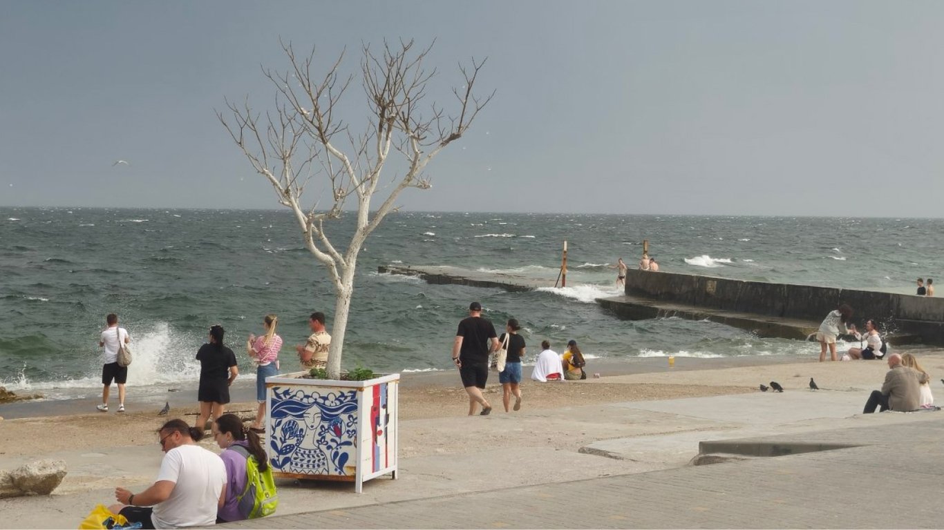 Вода у морі біля Одеси стала холодною: погода на сьогодні