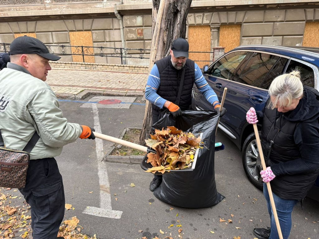 Чистота по-одеськи — на вулицях міста знову суботник - фото 3