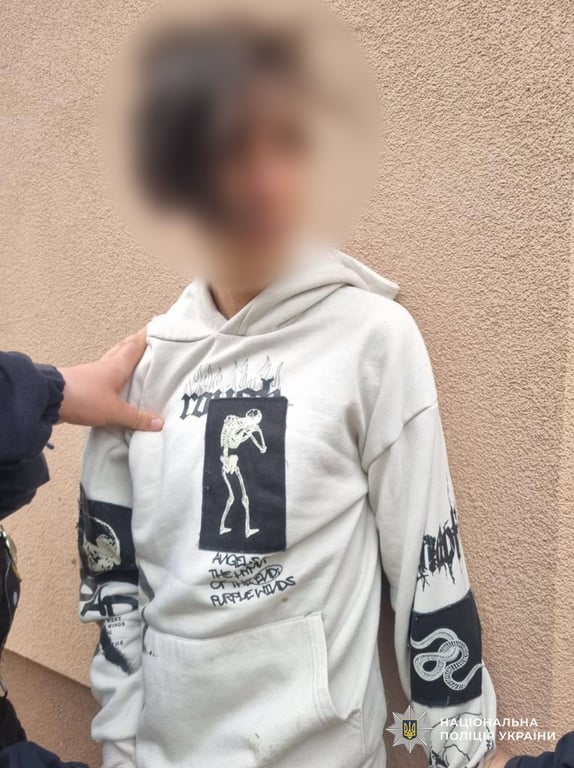 Поліція затримала школяра, який стріляв у однокласника на Закарпатті