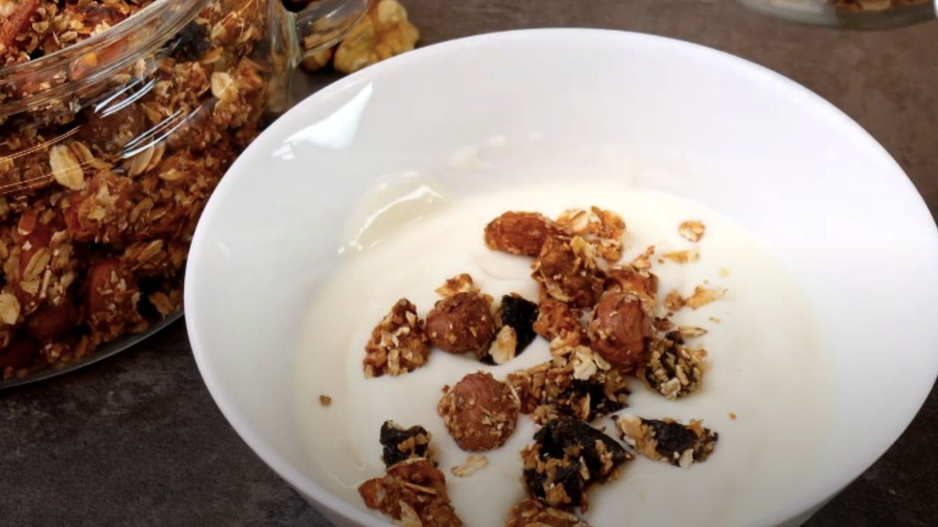 рецепт граноли з вівсянки на сніданок