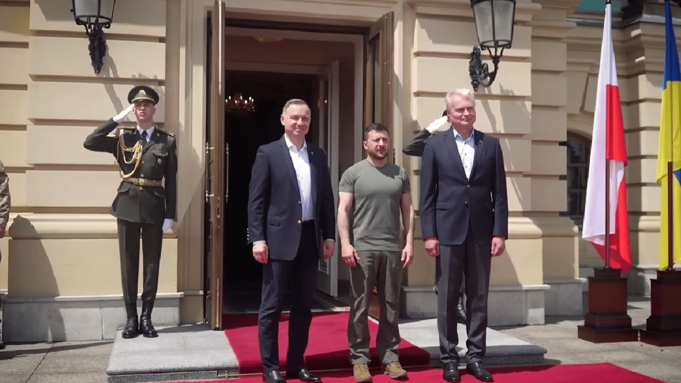 До Києва прибули президенти Литви та Польщі