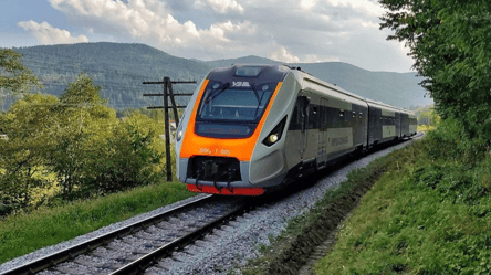 Пассажирка пожаловалась на розетки в вагоне: что ответили в УЗ - 290x160