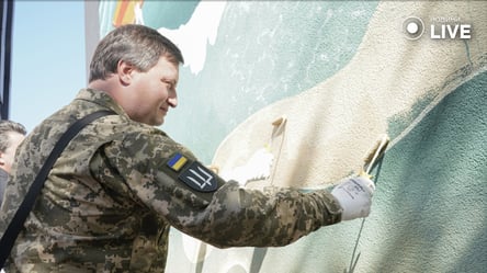 В Киеве презентовали мурал в честь украинских разведчиков — фоторепортаж - 285x160