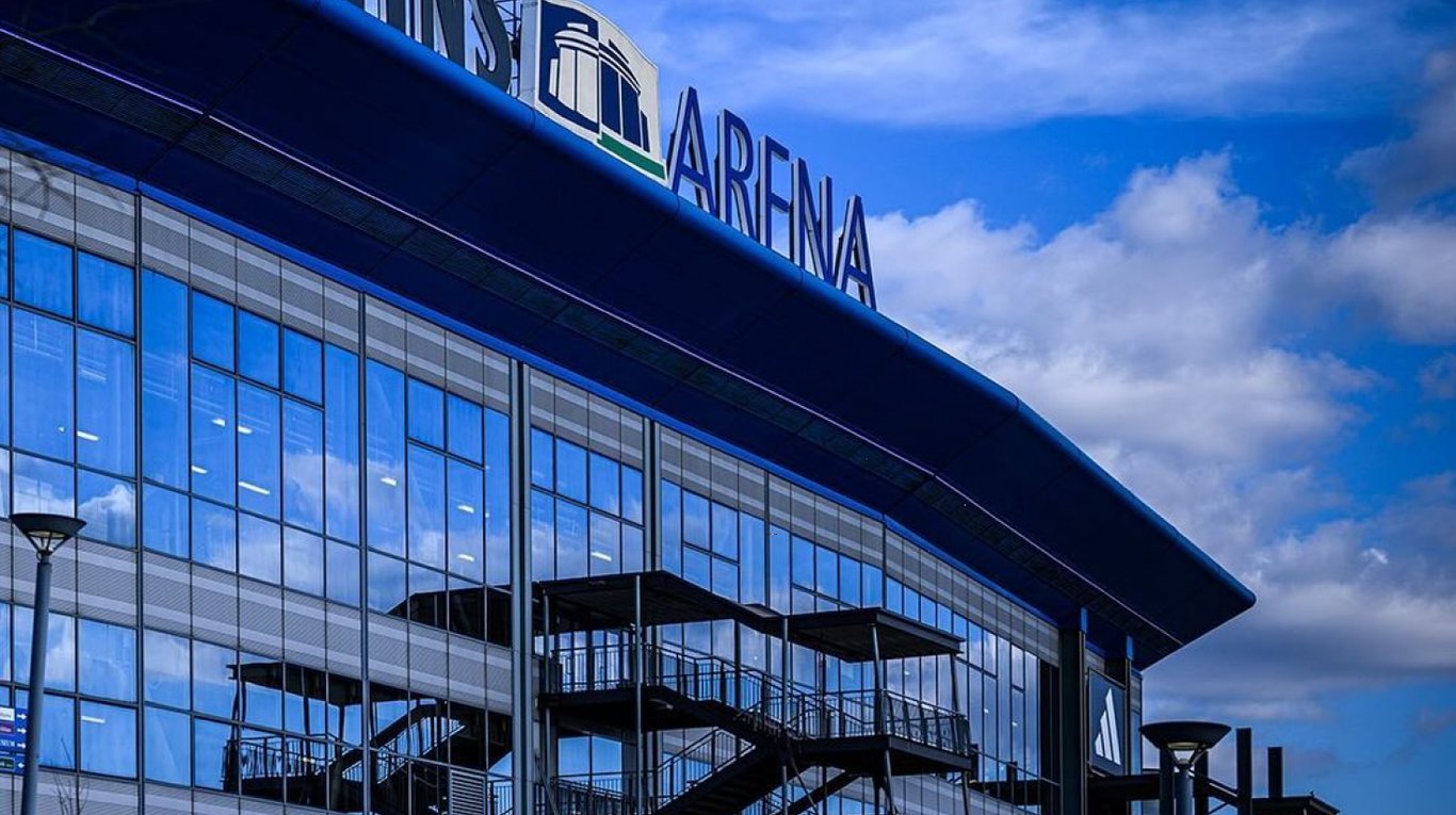 Фелтинс-Арена