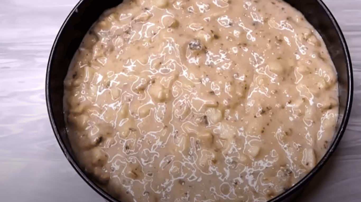 Seduction Apple Cake captivating with its flavor even before it's ready