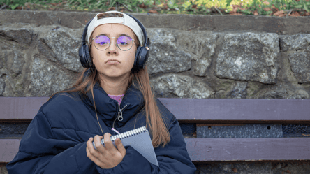 Важно вовремя его распознать — что такое девиантное поведение - 285x160