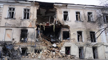 Удари по Одесі: з'явилися перші фото з місць попадання дронів - 285x160