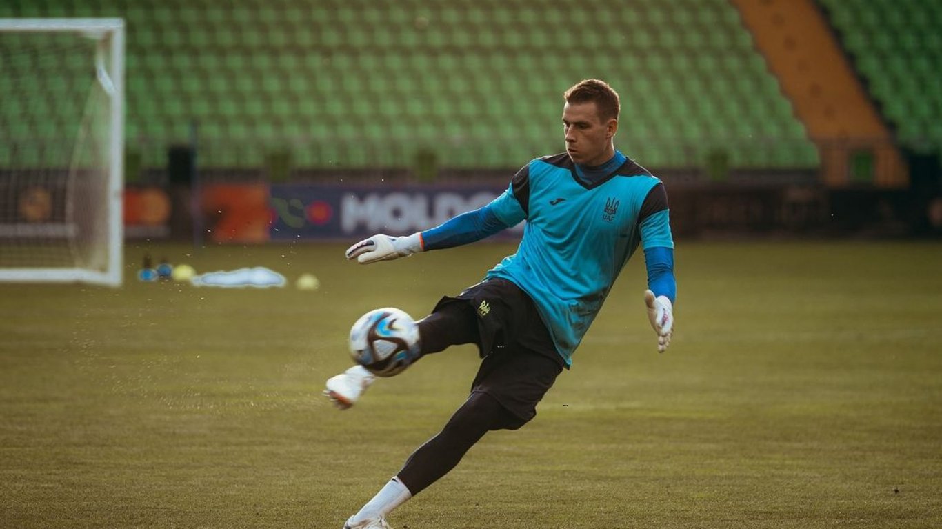 Андрей Лунин