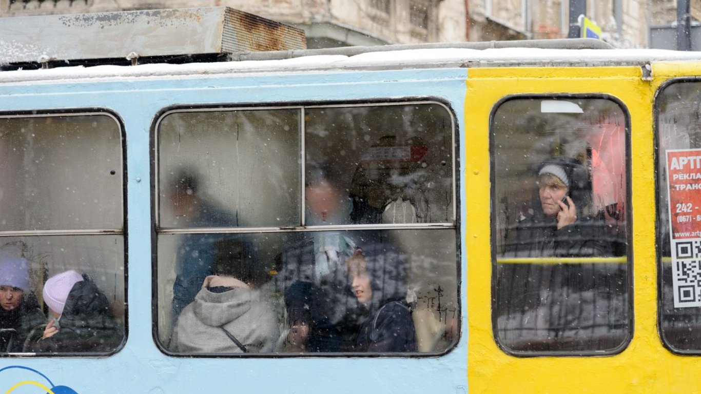 Хто не платитиме за маршрутку у 2025 році — перелік пільговиків