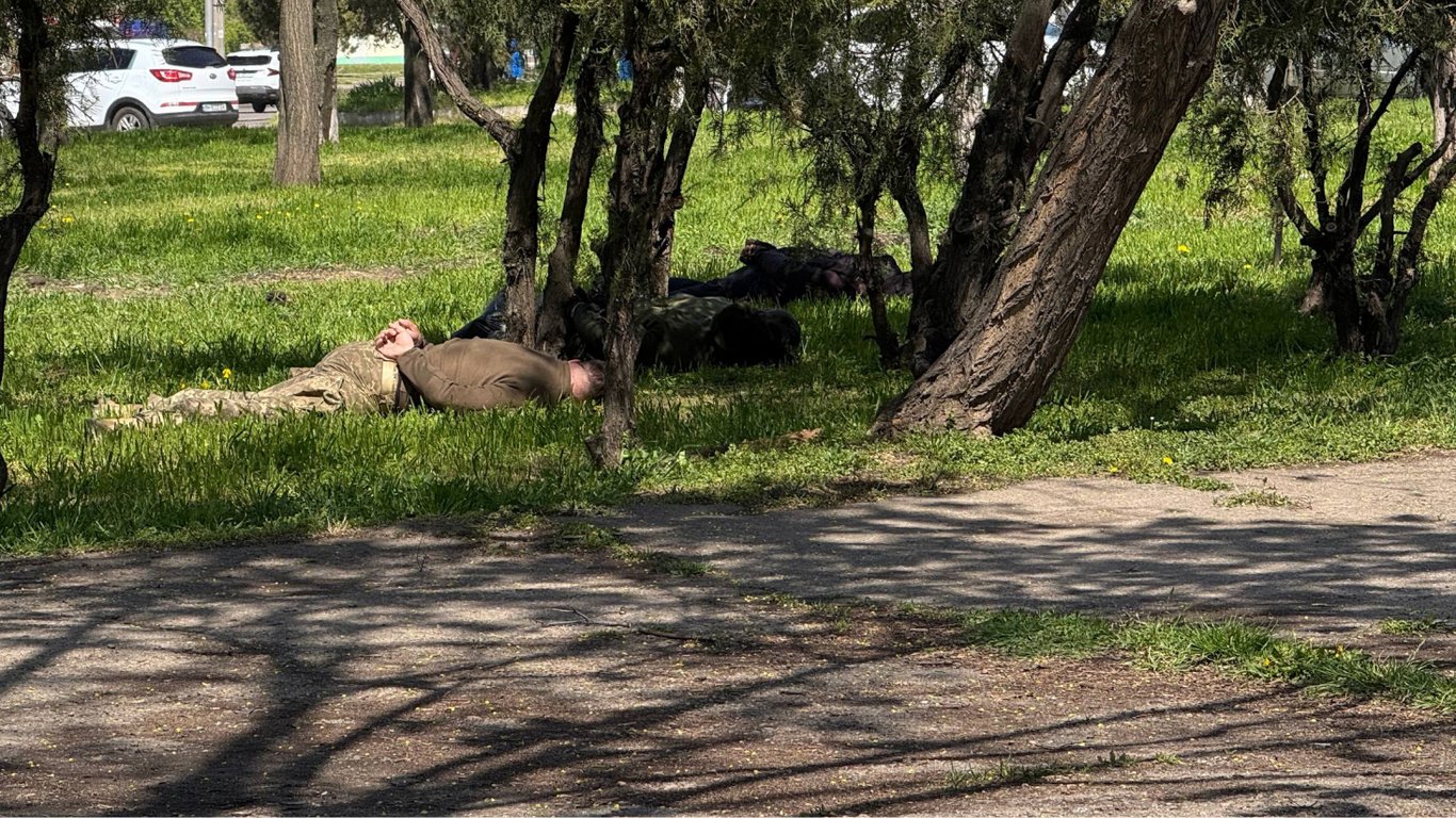 Стрілянина на вулиці Одеси: СБУ затримала військових ТЦК