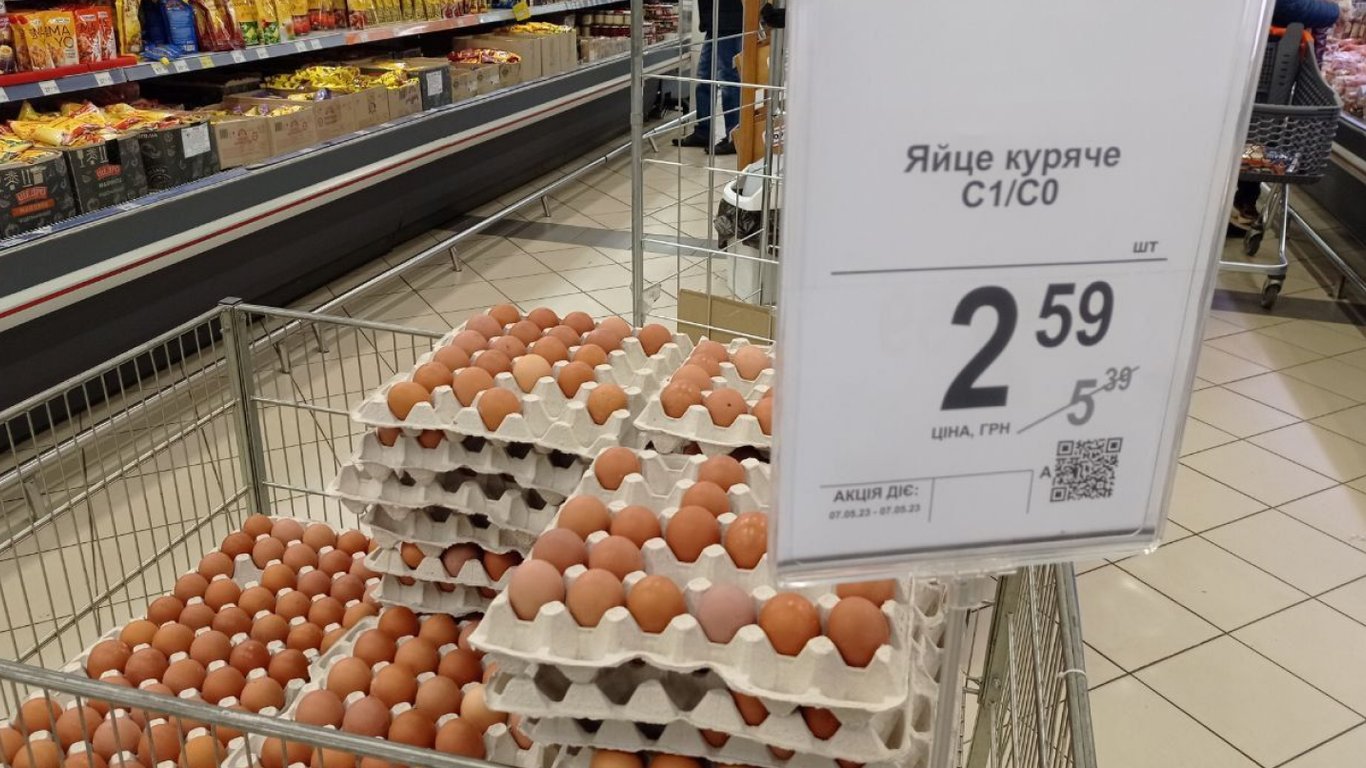 Цены на продукты в октябре — в Украине резко подорожали яйца и масло