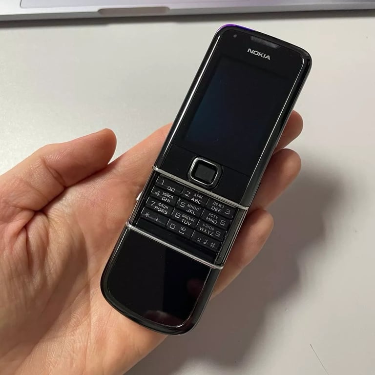 Раритетный телефон Nokia 8800
